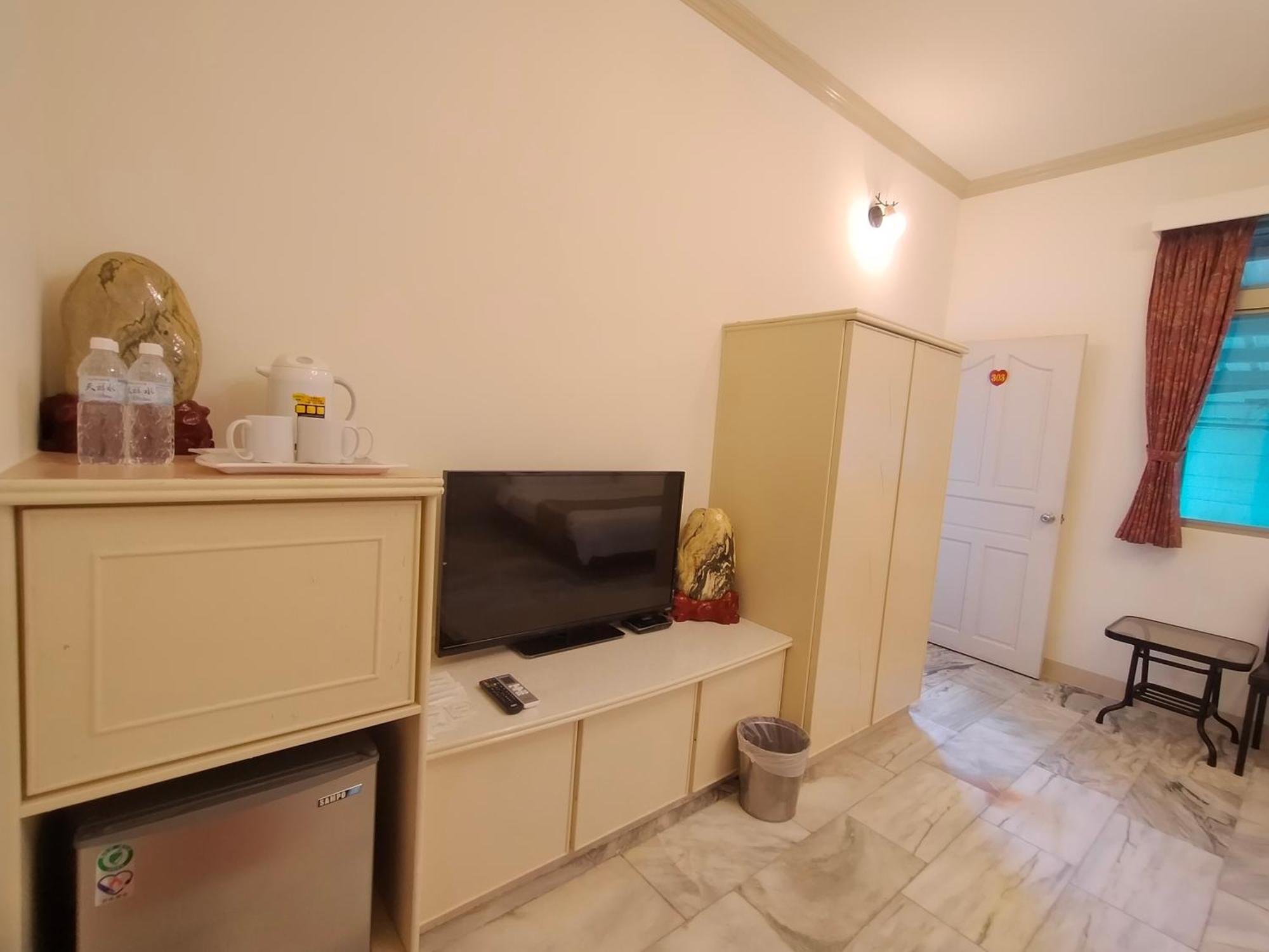 陶陶居商旅 Tautauchu Hotel Хуалиен Сити Екстериор снимка