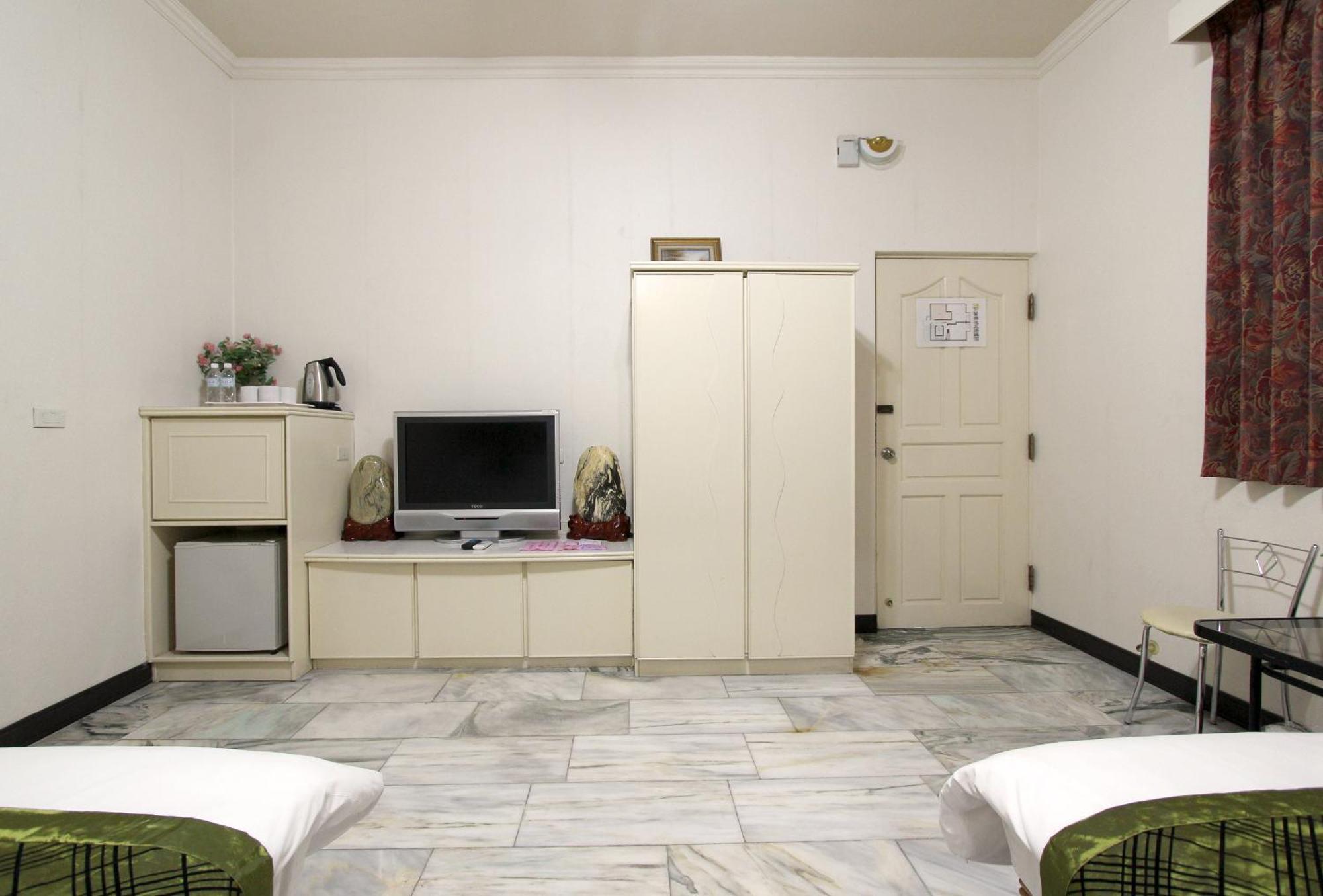 陶陶居商旅 Tautauchu Hotel Хуалиен Сити Екстериор снимка