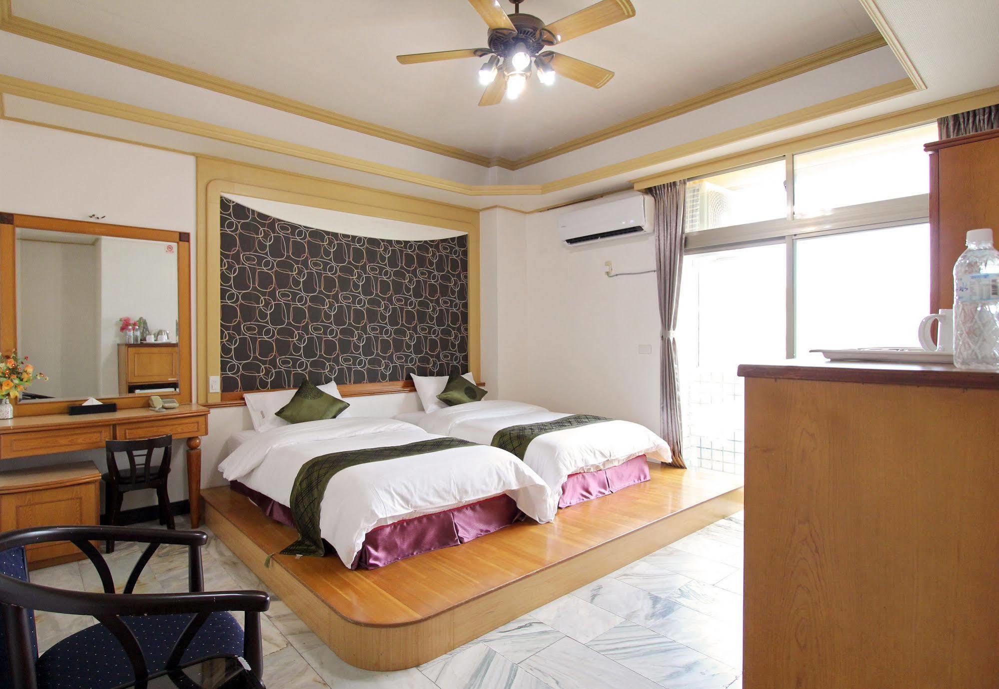 陶陶居商旅 Tautauchu Hotel Хуалиен Сити Екстериор снимка