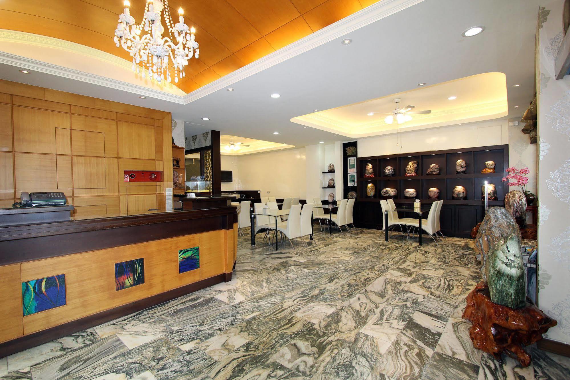陶陶居商旅 Tautauchu Hotel Хуалиен Сити Екстериор снимка